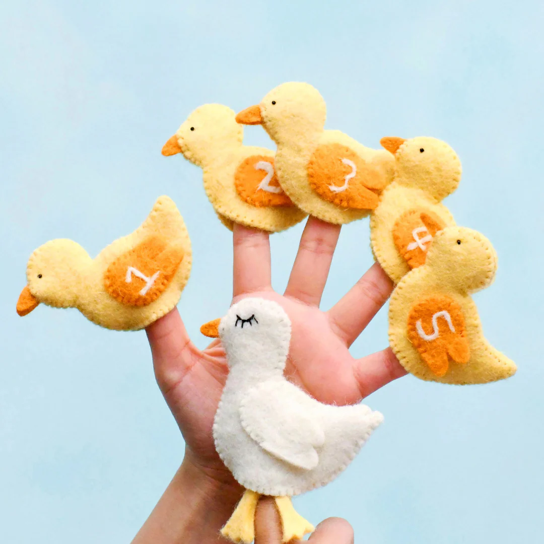 Tara Treasures - Five Little Ducks Finger Puppet Set - Image 3